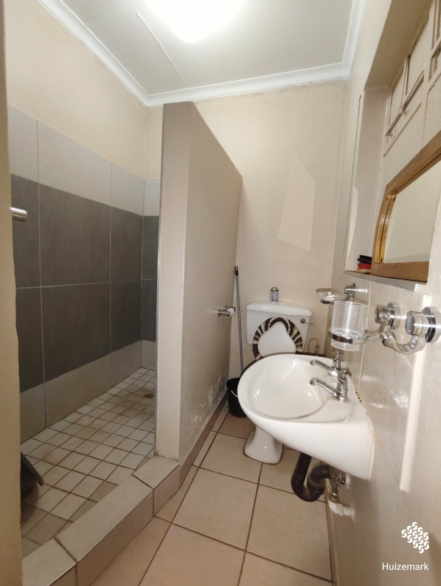 5 Bedroom Property for Sale in Vaalpark Free State